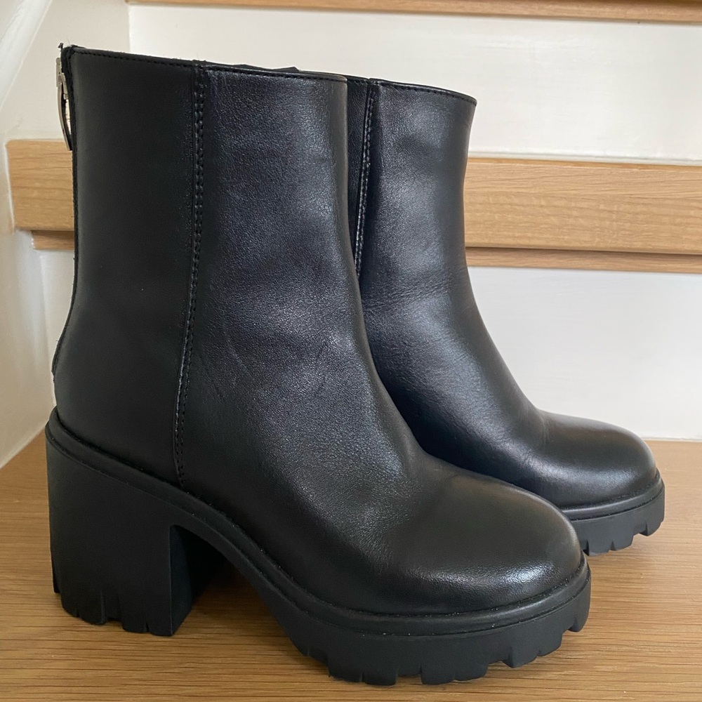 Steve Madden Gaucho boots